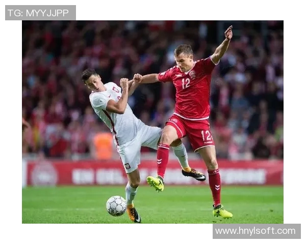 世界杯预选赛:波兰客场战平苏格兰,莱万点射扳平